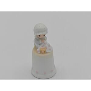 Precious Moments 12254 Enesco Love Covers All Thimble Girl Figurine Vintage 1984